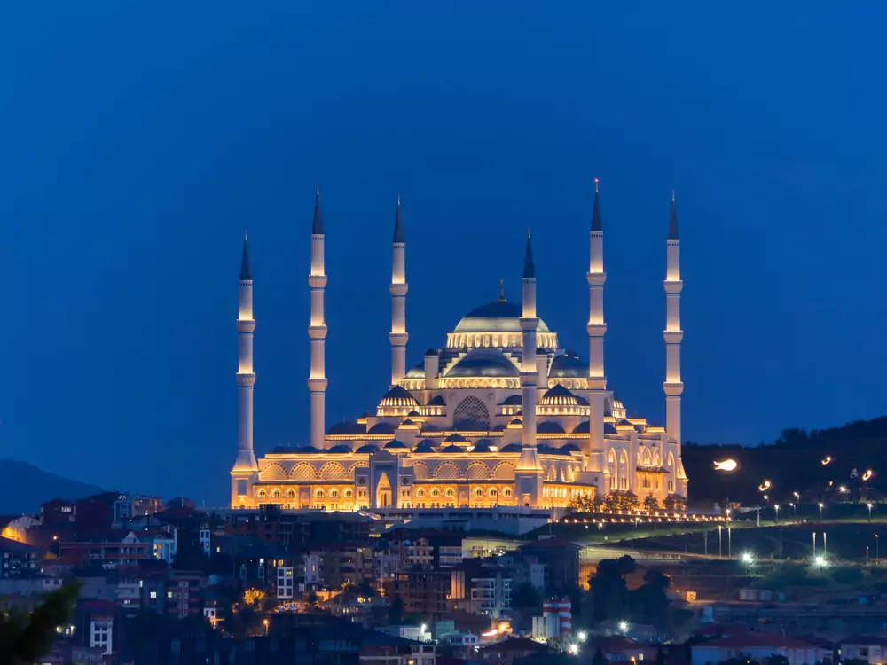 Best Places to Visit in Istanbul at Night