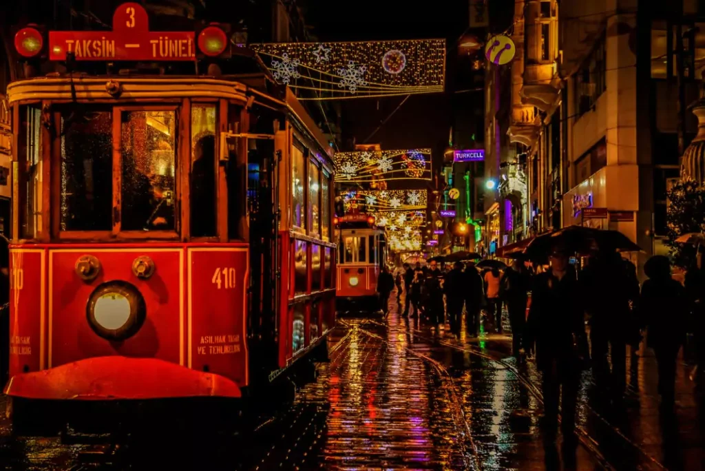 Best Places to Visit in Istanbul at Night