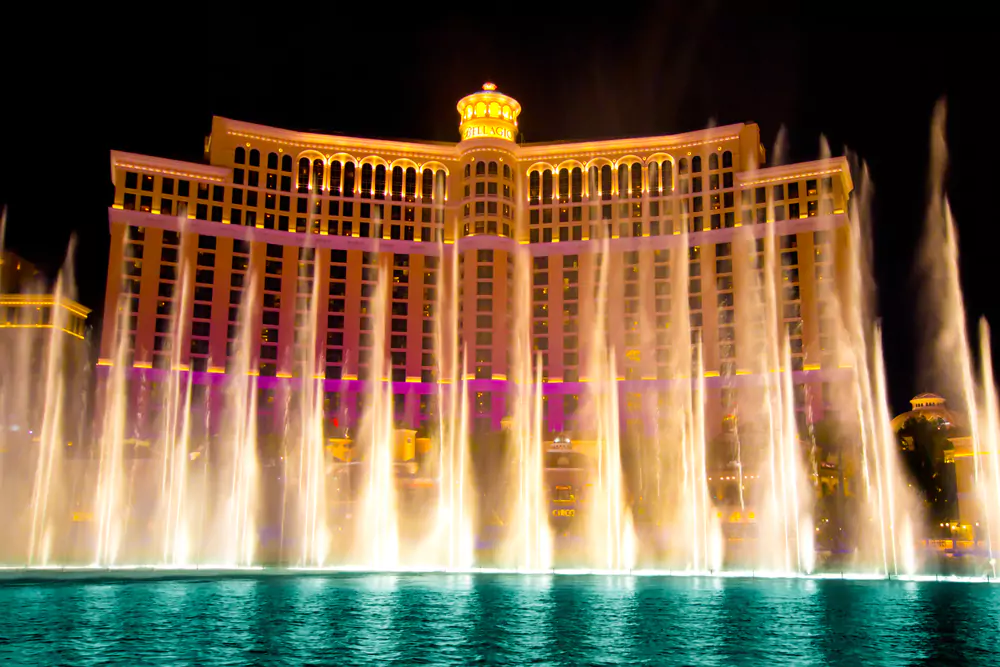 Bellagio Fountains - Things to Do in Las Vegas 